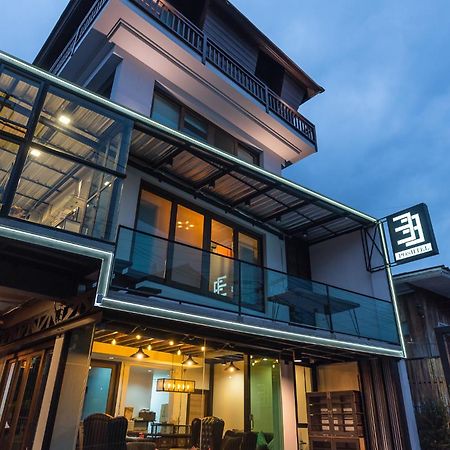 33 Poshtel (Adults Only) Hotell Chiang Mai Exteriör bild