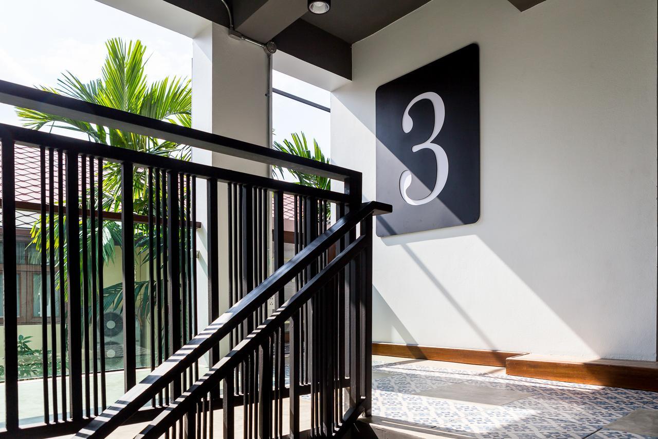 33 Poshtel (Adults Only) Hotell Chiang Mai Exteriör bild