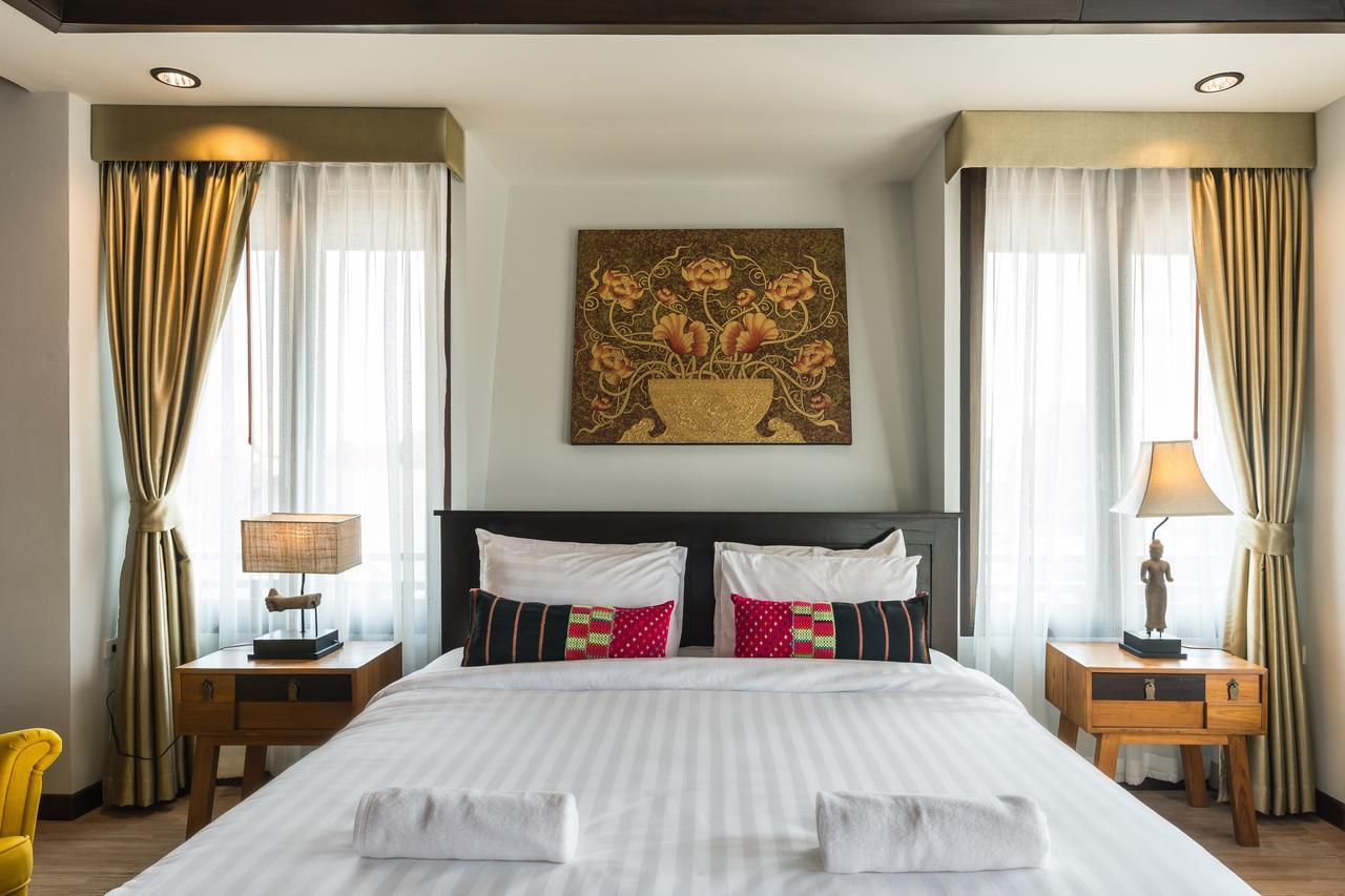 33 Poshtel (Adults Only) Hotell Chiang Mai Exteriör bild