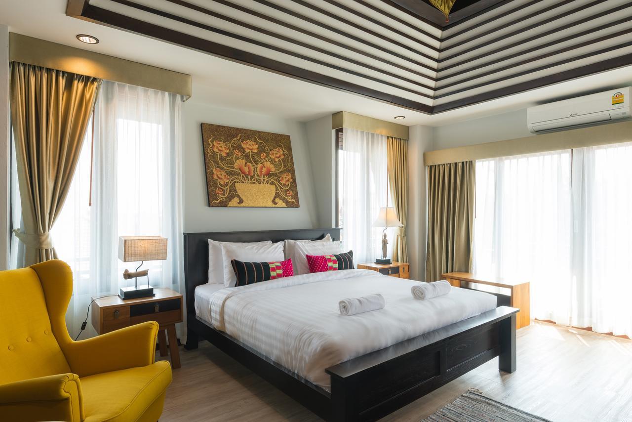 33 Poshtel (Adults Only) Hotell Chiang Mai Exteriör bild