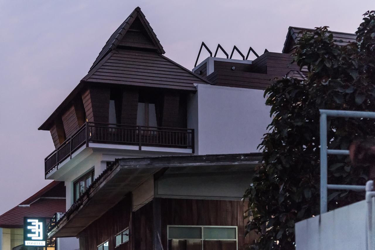 33 Poshtel (Adults Only) Hotell Chiang Mai Exteriör bild
