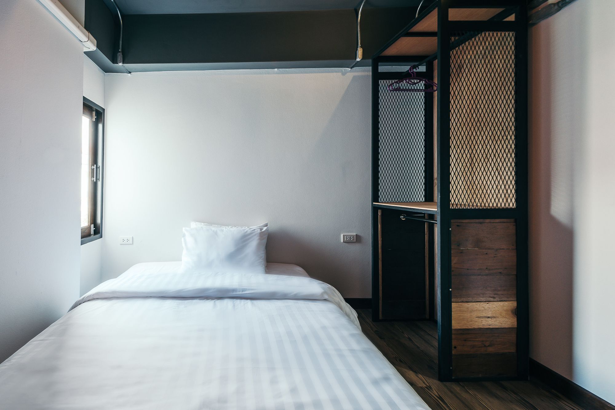 33 Poshtel (Adults Only) Hotell Chiang Mai Exteriör bild